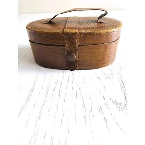 Vtg Brown Ostrich Embossed Oval Vanity Case Jewelry Box with Handle
Satin Lining